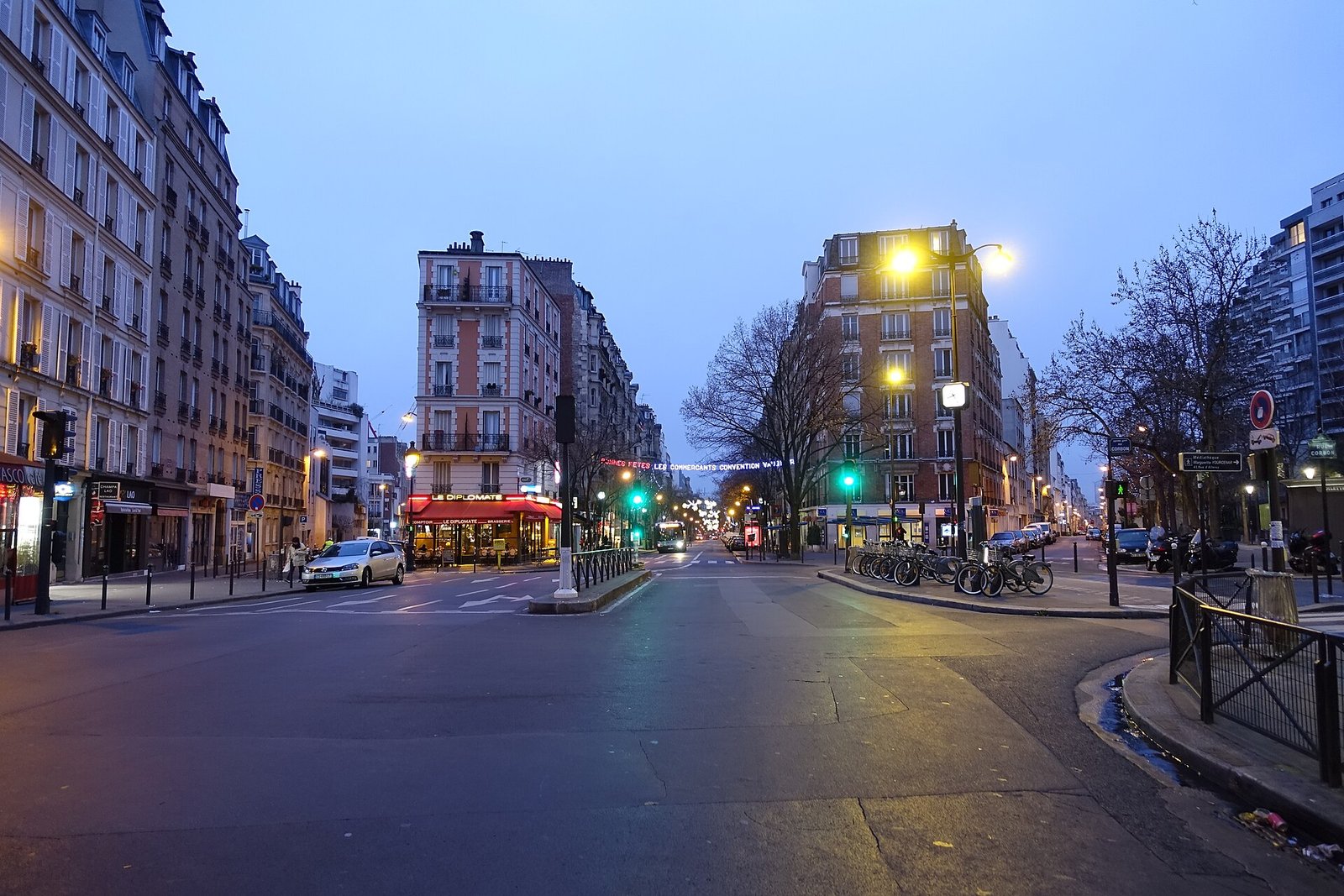 Rue de la Convention in the morning, in the south of the 15th arrondissement of Paris